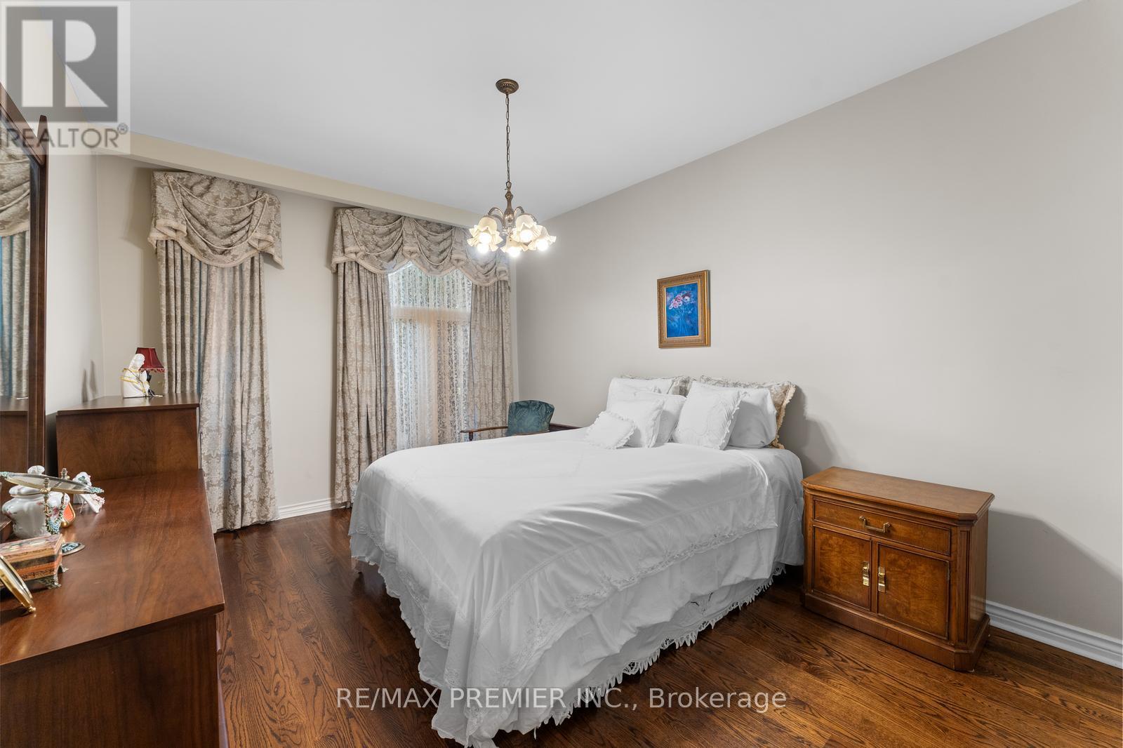 261 Sylvadene Parkway, Vaughan, Ontario  L4L 2M8 - Photo 28 - N12415077