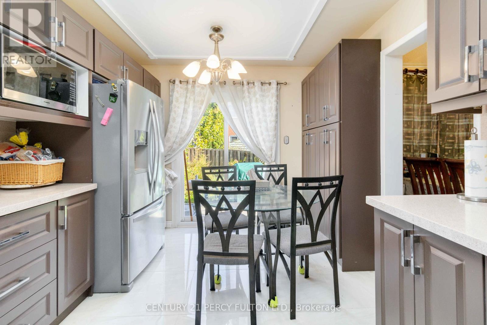178 Torrance Woods Wood, Brampton, Ontario  L6Y 4K1 - Photo 16 - W12110354