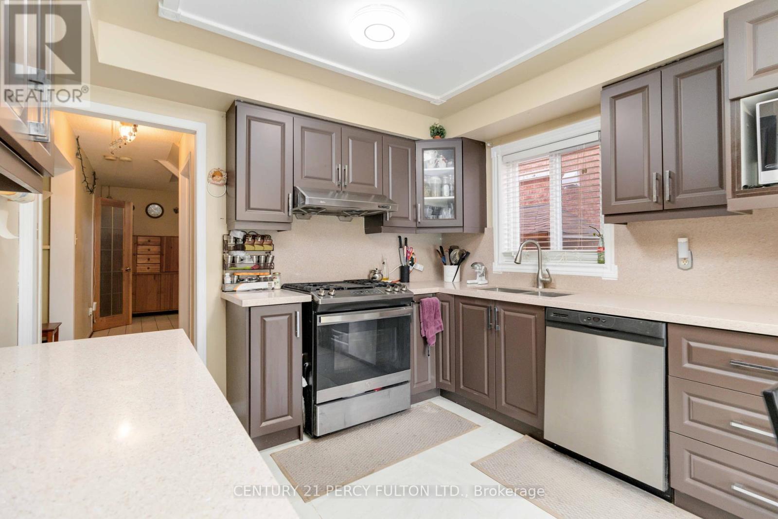 178 Torrance Woods Wood, Brampton, Ontario  L6Y 4K1 - Photo 18 - W12110354