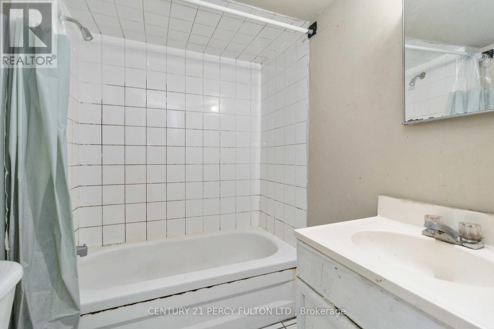 178 Torrance Woods Wood, Brampton, Ontario  L6Y 4K1 - Photo 29 - W12110354