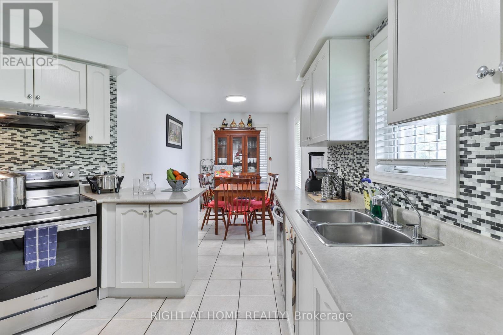 1 Eastview Gate, Brampton, Ontario  L6P 1M6 - Photo 18 - W12320895