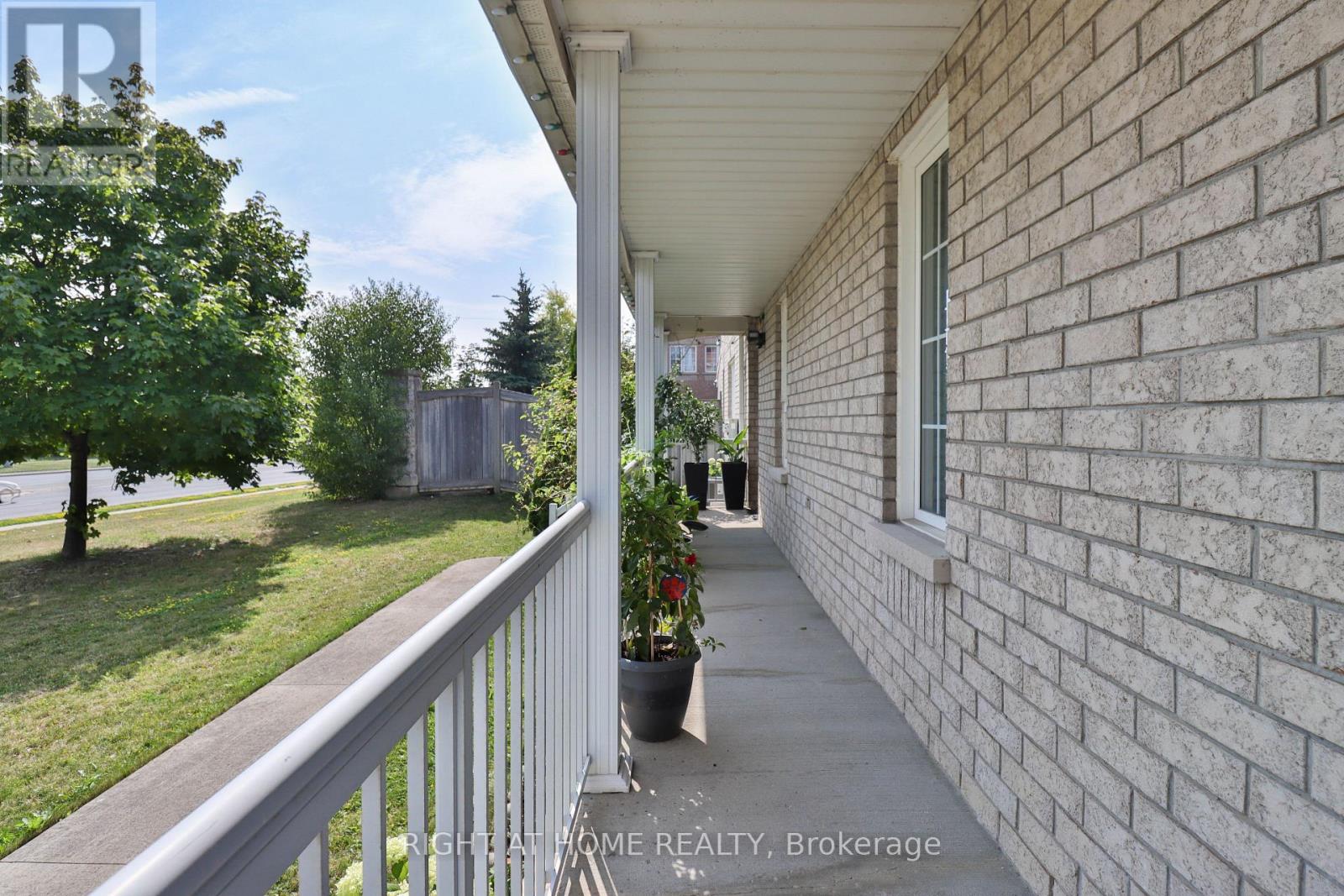 1 Eastview Gate, Brampton, Ontario  L6P 1M6 - Photo 6 - W12320895