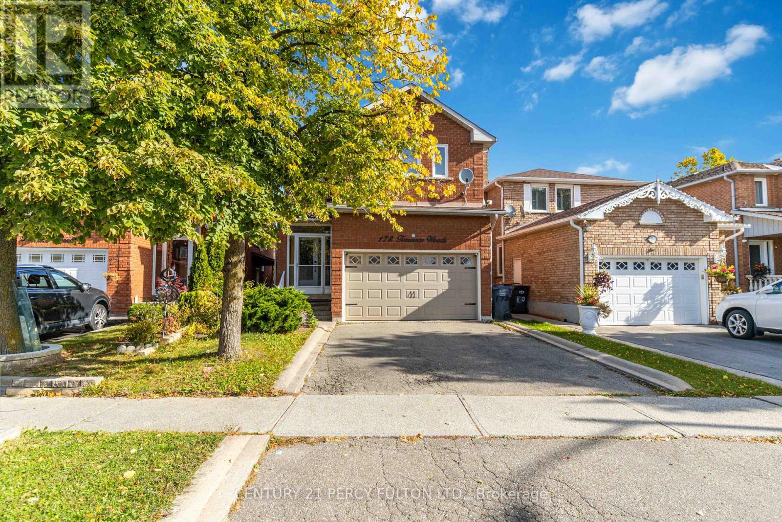 178 Torrance Woods Wood, Brampton, Ontario  L6Y 4K1 - Photo 2 - W12110354