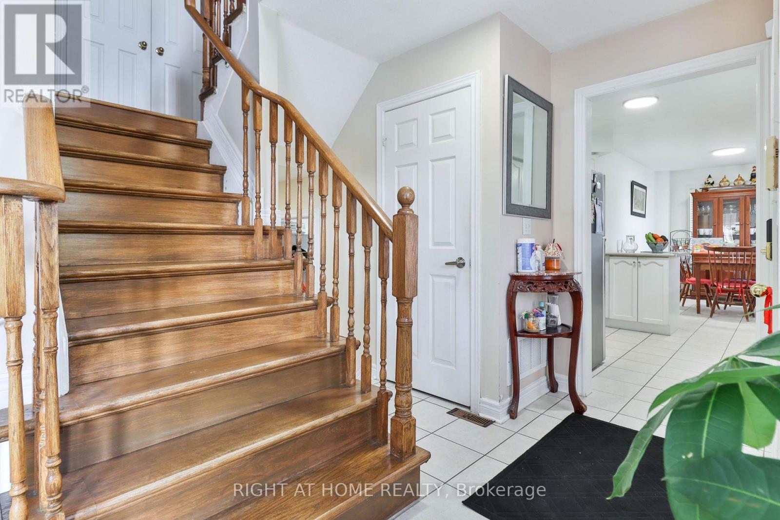 1 Eastview Gate, Brampton, Ontario  L6P 1M6 - Photo 13 - W12320895