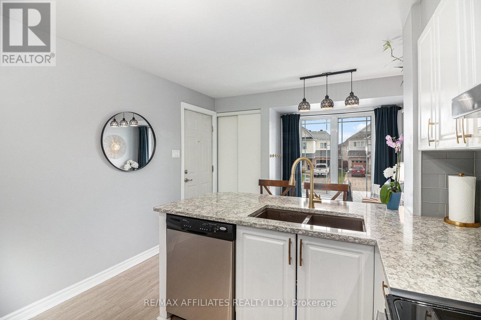 440 Harvest Valley Avenue, Ottawa, Ontario  K4A 0V6 - Photo 5 - X12416244