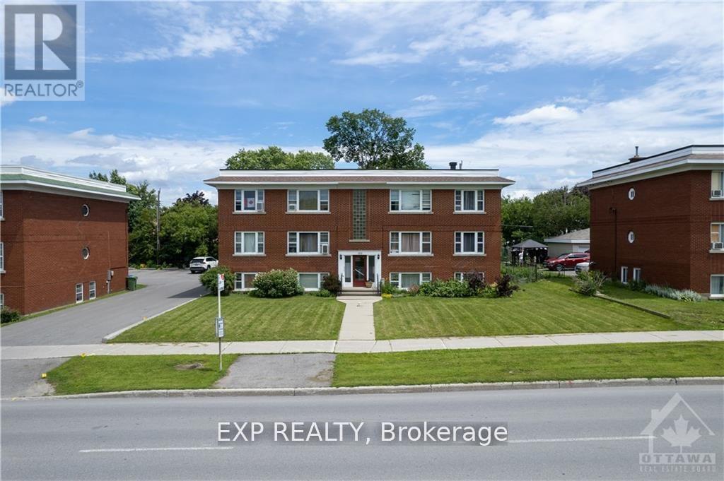 879 KIRKWOOD AVENUE, ottawa, Ontario