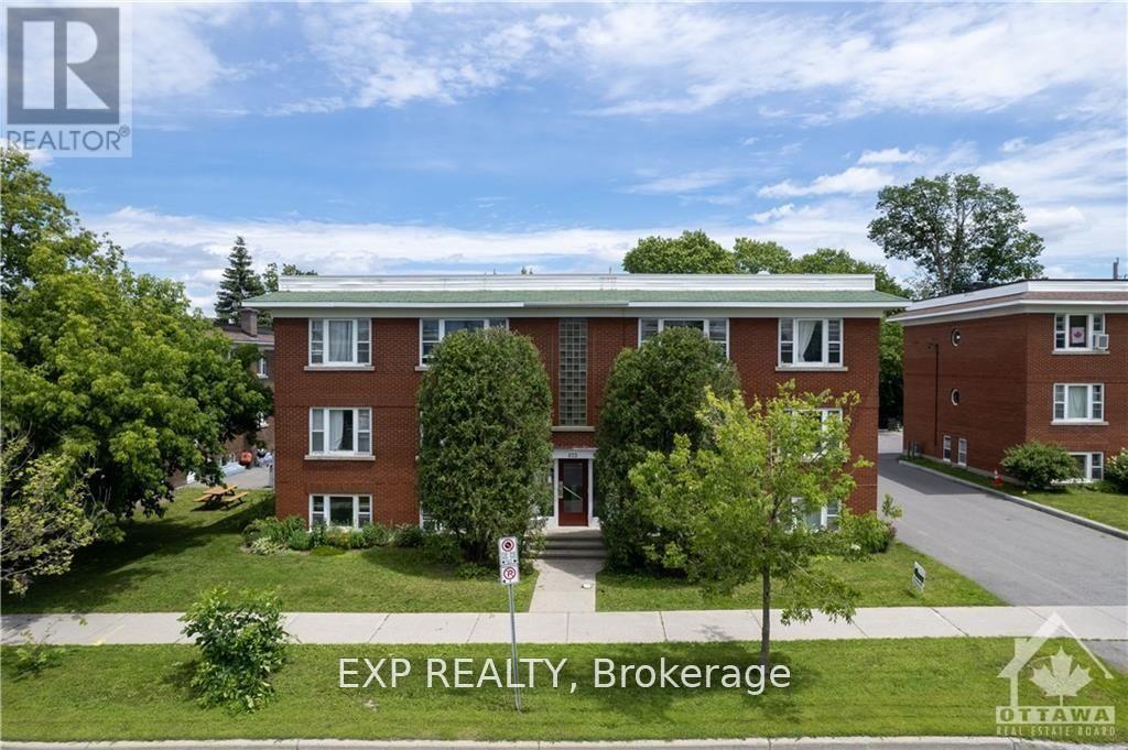 873 Kirkwood Avenue, Ottawa, Ontario  K1Z 5Y3 - Photo 1 - X12416279