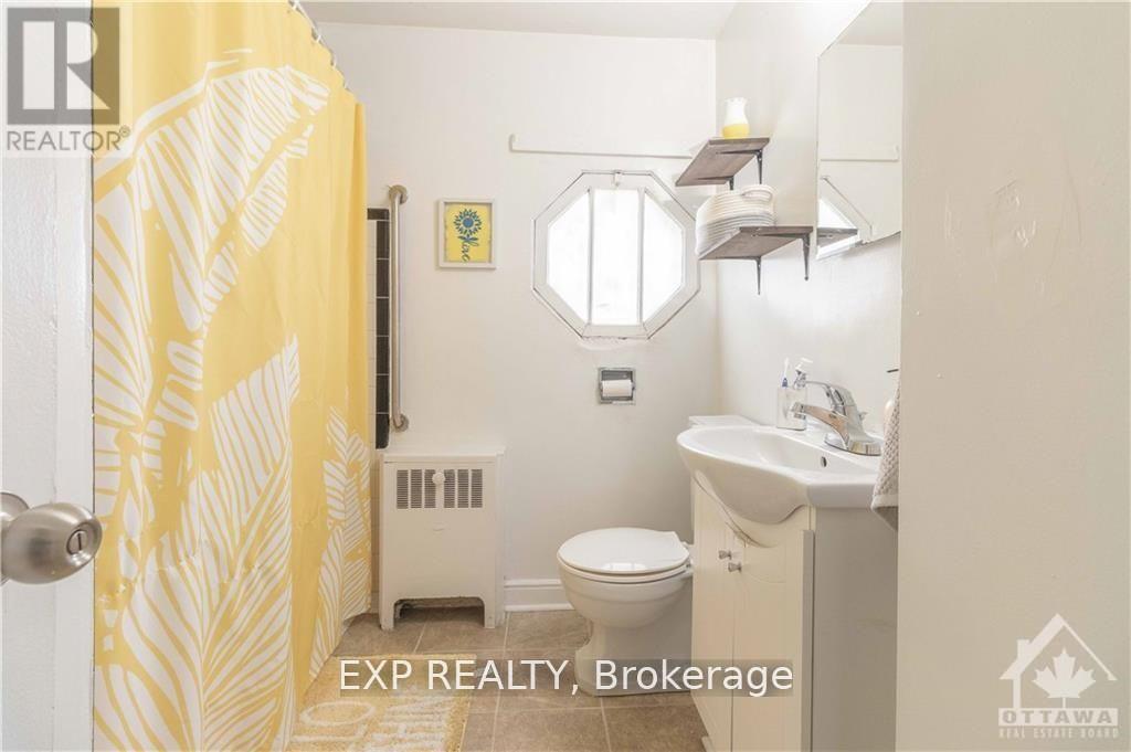 873 Kirkwood Avenue, Ottawa, Ontario  K1Z 5Y3 - Photo 7 - X12416279