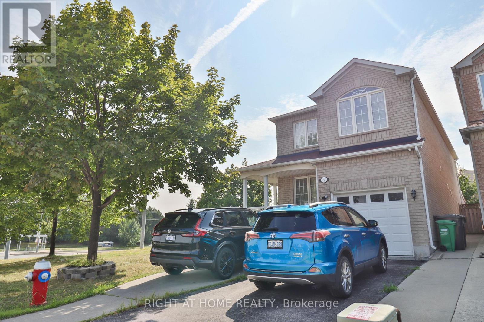 1 Eastview Gate, Brampton, Ontario  L6P 1M6 - Photo 4 - W12320895