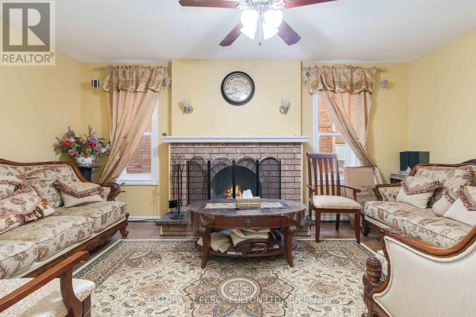 178 Torrance Woods Wood, Brampton, Ontario  L6Y 4K1 - Photo 6 - W12110354