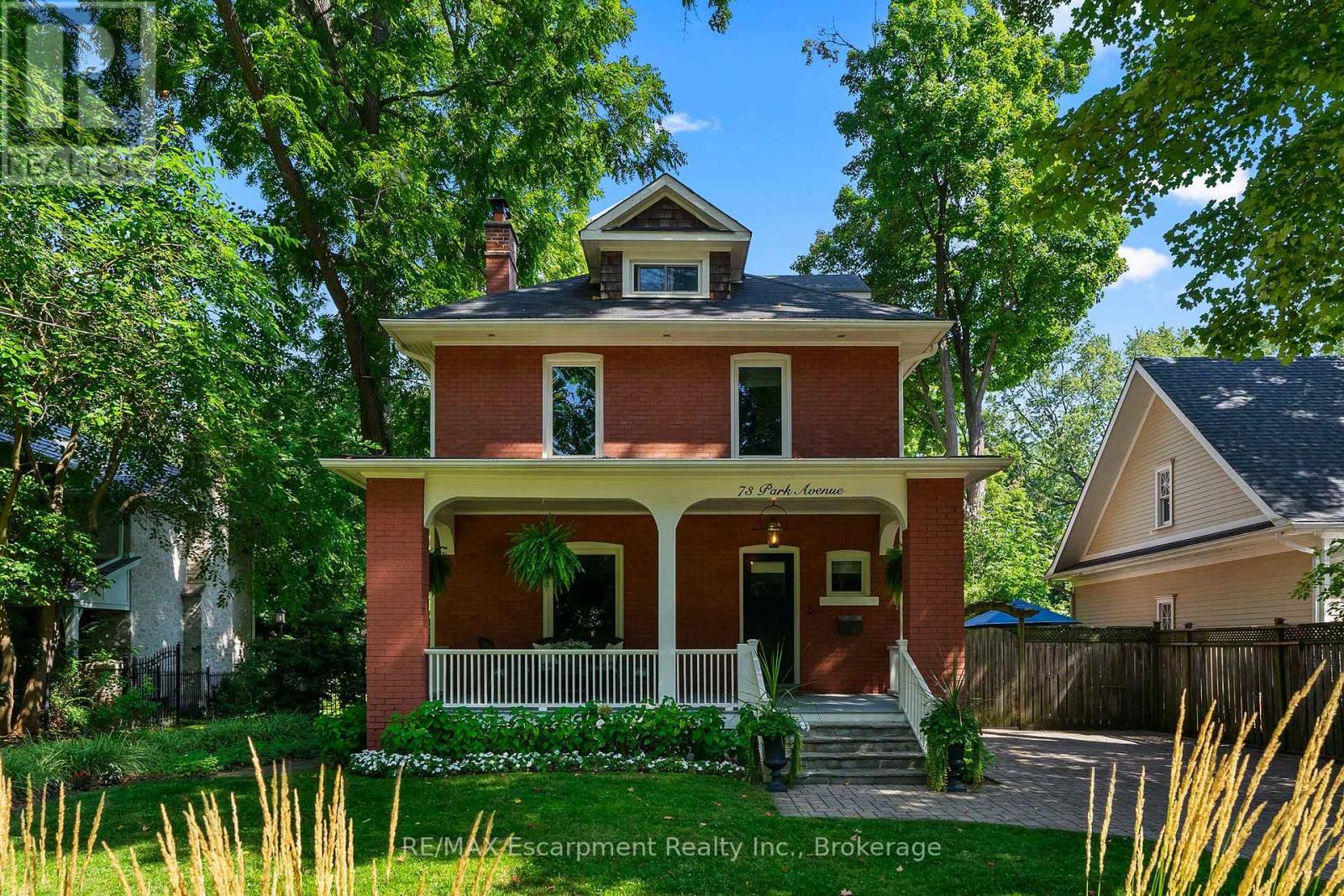 73 Park Avenue, Oakville, Ontario  L6J 3Y1 - Photo 1 - W12416298