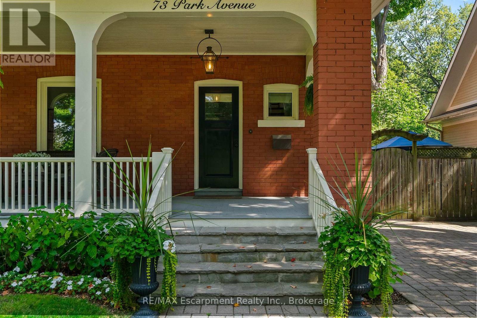 73 Park Avenue, Oakville, Ontario  L6J 3Y1 - Photo 4 - W12416298