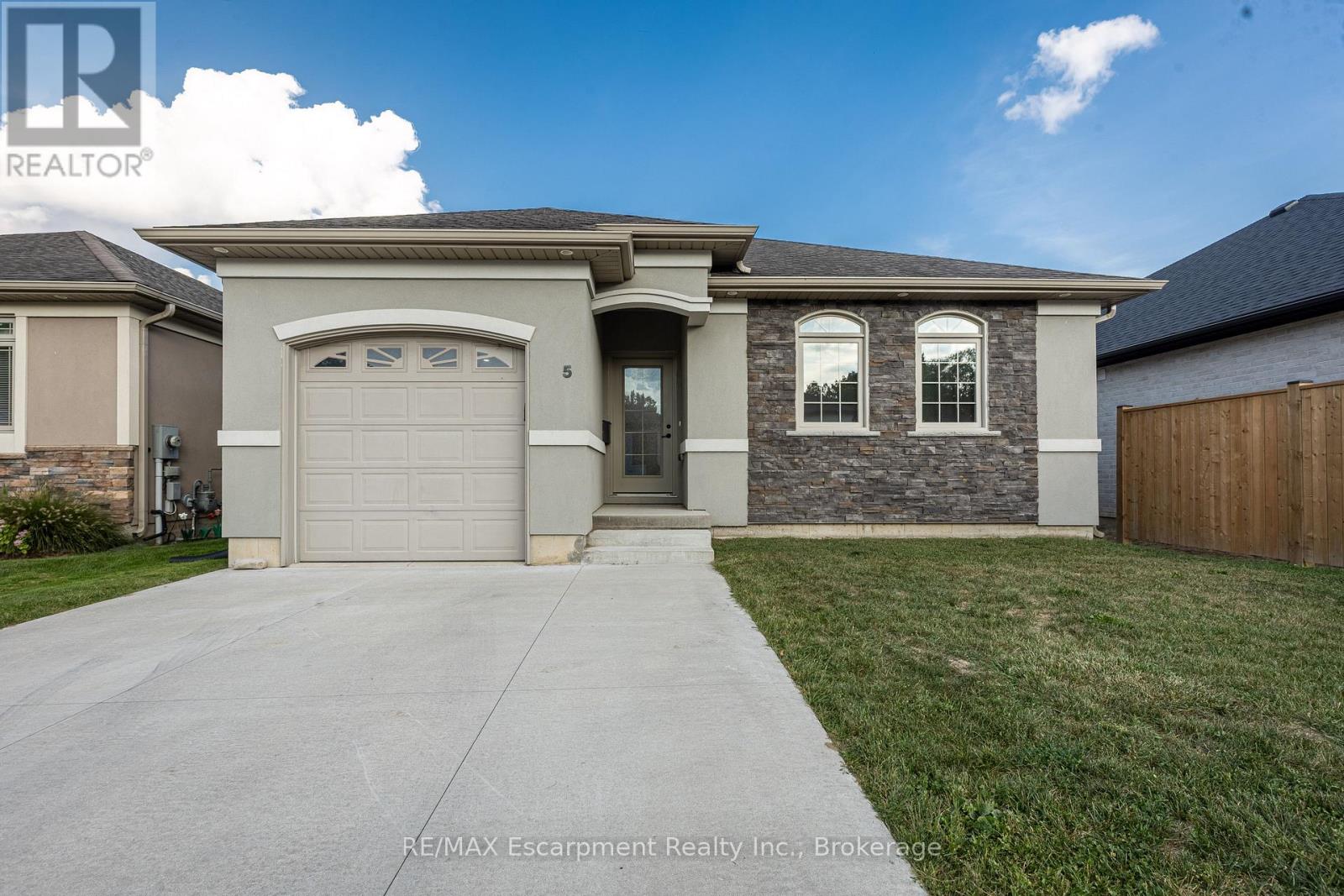 5 - 5 JOHN POUND ROAD, Tillsonburg, Ontario