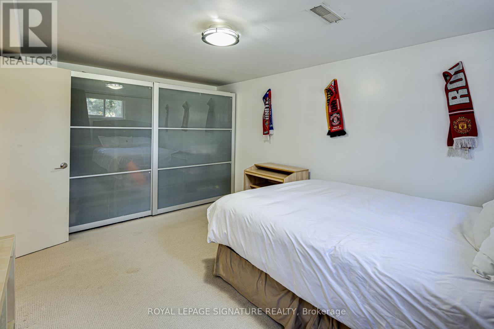 2 Parmbelle Crescent, Toronto, Ontario  M3A 3G6 - Photo 36 - C12416161