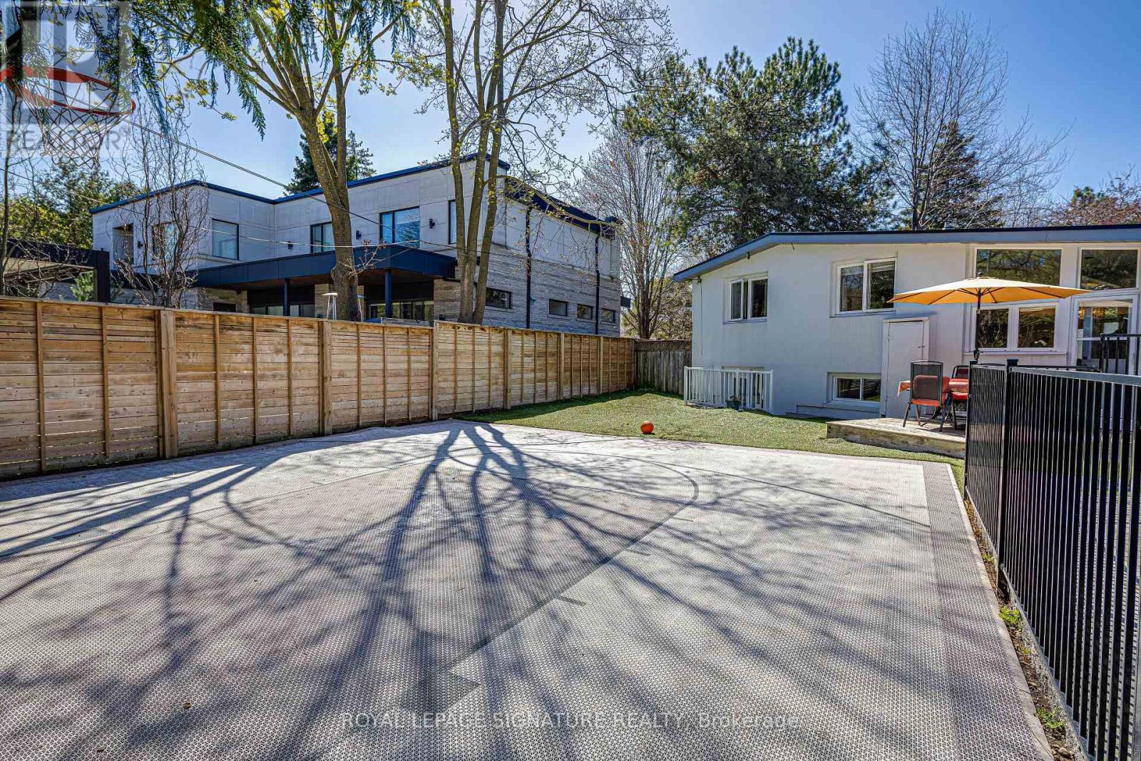 2 Parmbelle Crescent, Toronto, Ontario  M3A 3G6 - Photo 39 - C12416161