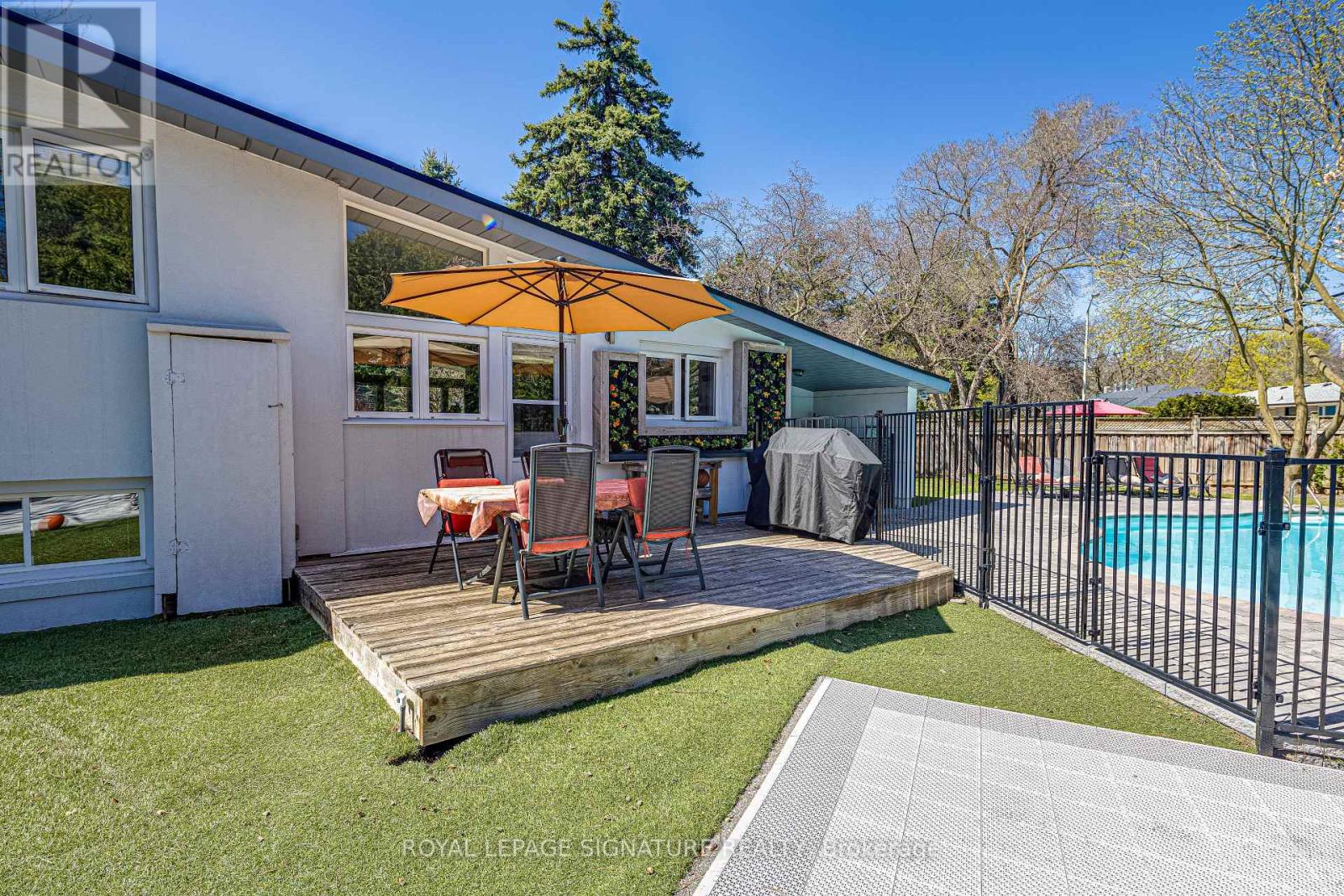2 Parmbelle Crescent, Toronto, Ontario  M3A 3G6 - Photo 40 - C12416161