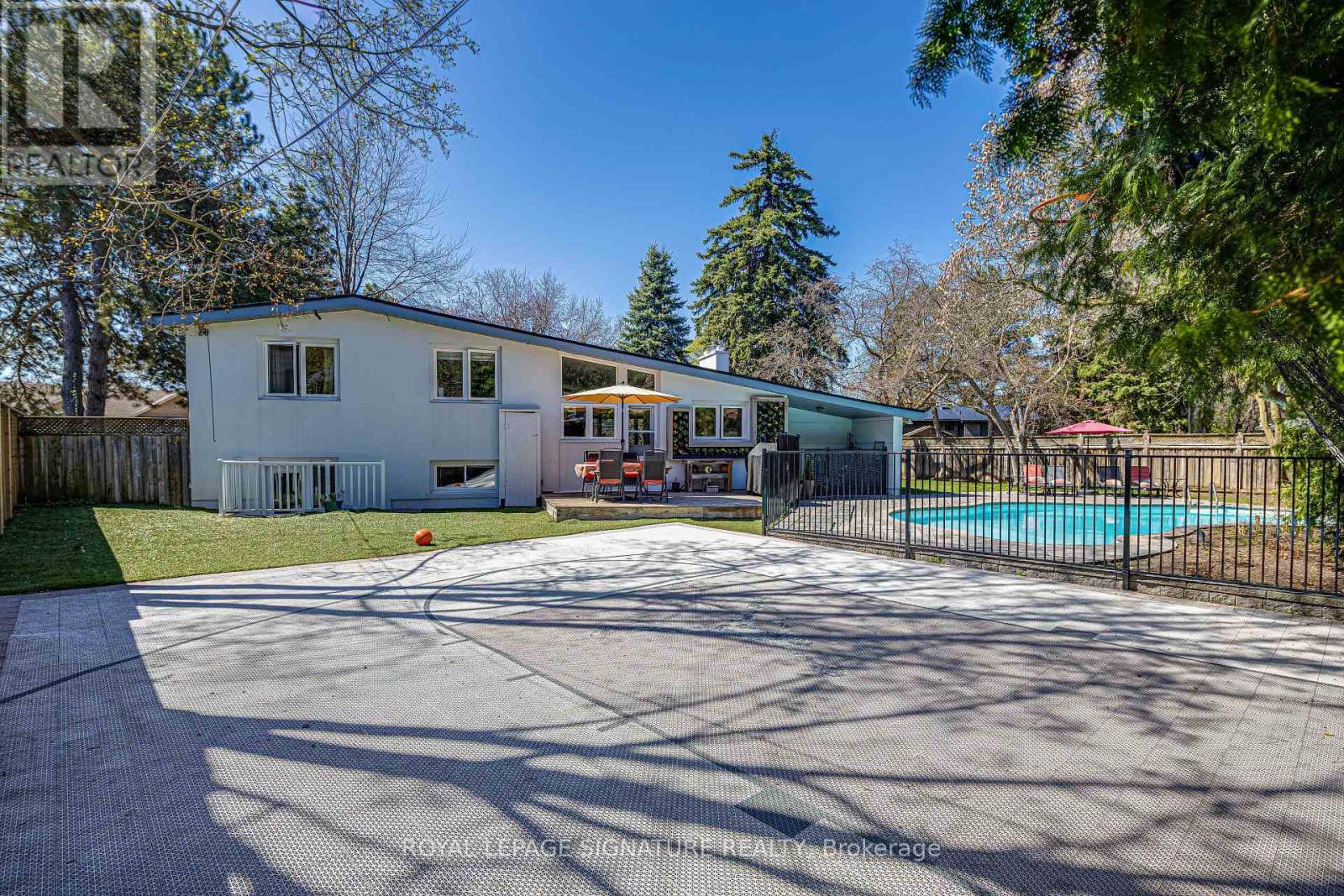 2 Parmbelle Crescent, Toronto, Ontario  M3A 3G6 - Photo 42 - C12416161