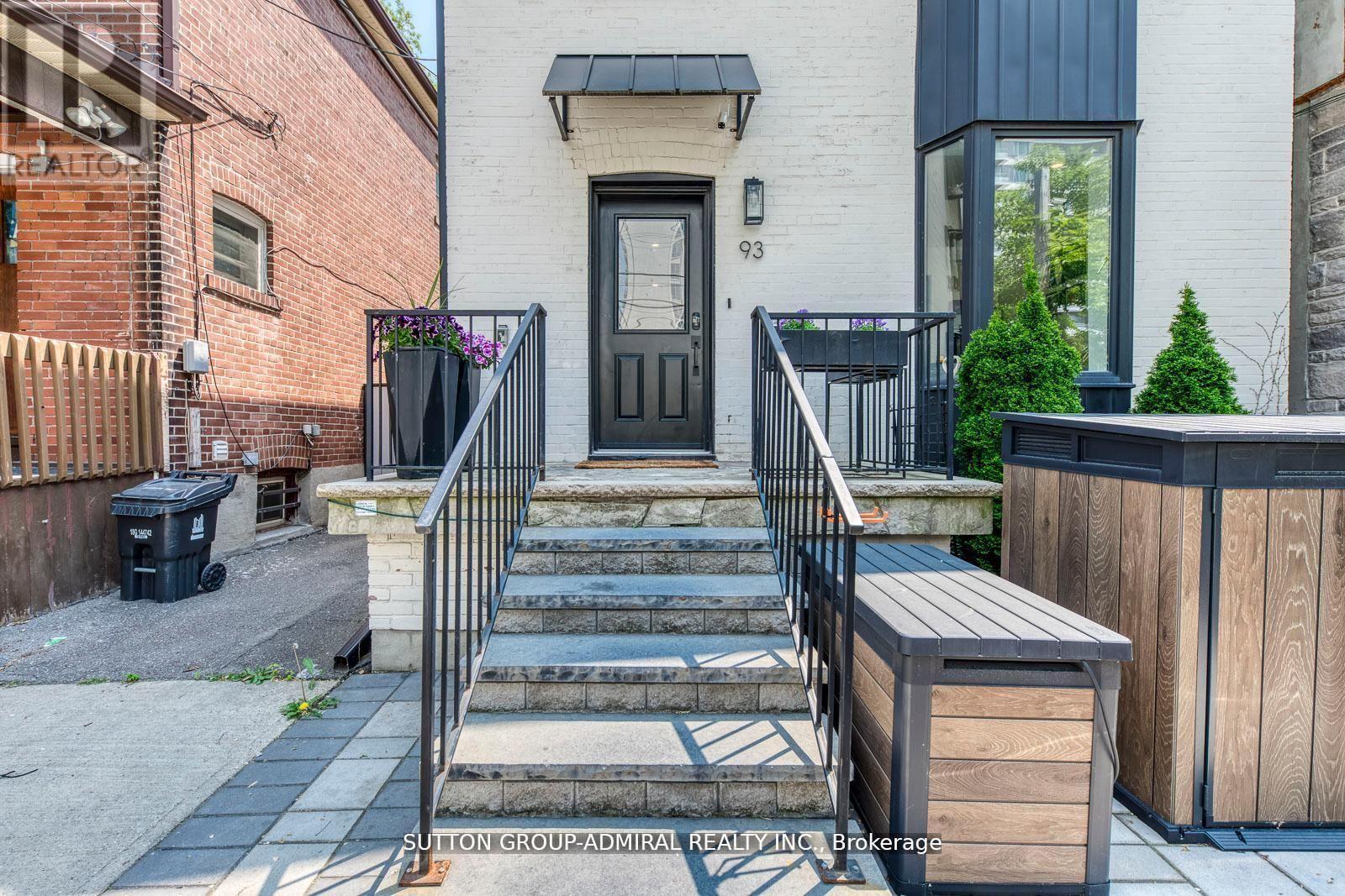 93 Soudan Avenue, Toronto, Ontario  M4S 1V5 - Photo 3 - C12416176