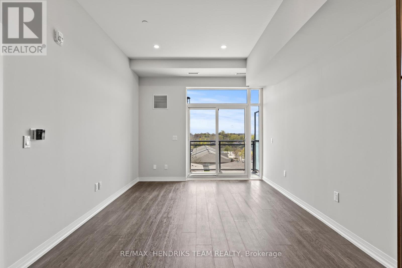 Up19 - 50 Herrick Avenue, St. Catharines, Ontario  L2P 0G3 - Photo 12 - X12416196