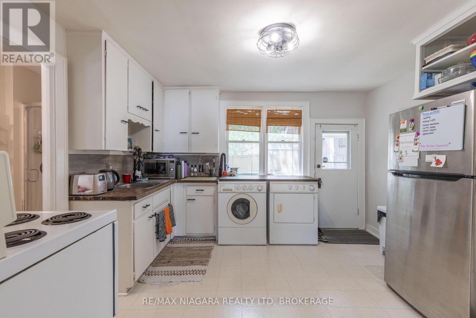 40 Dacotah Street, St. Catharines, Ontario  L2R 1Z7 - Photo 13 - X12416236