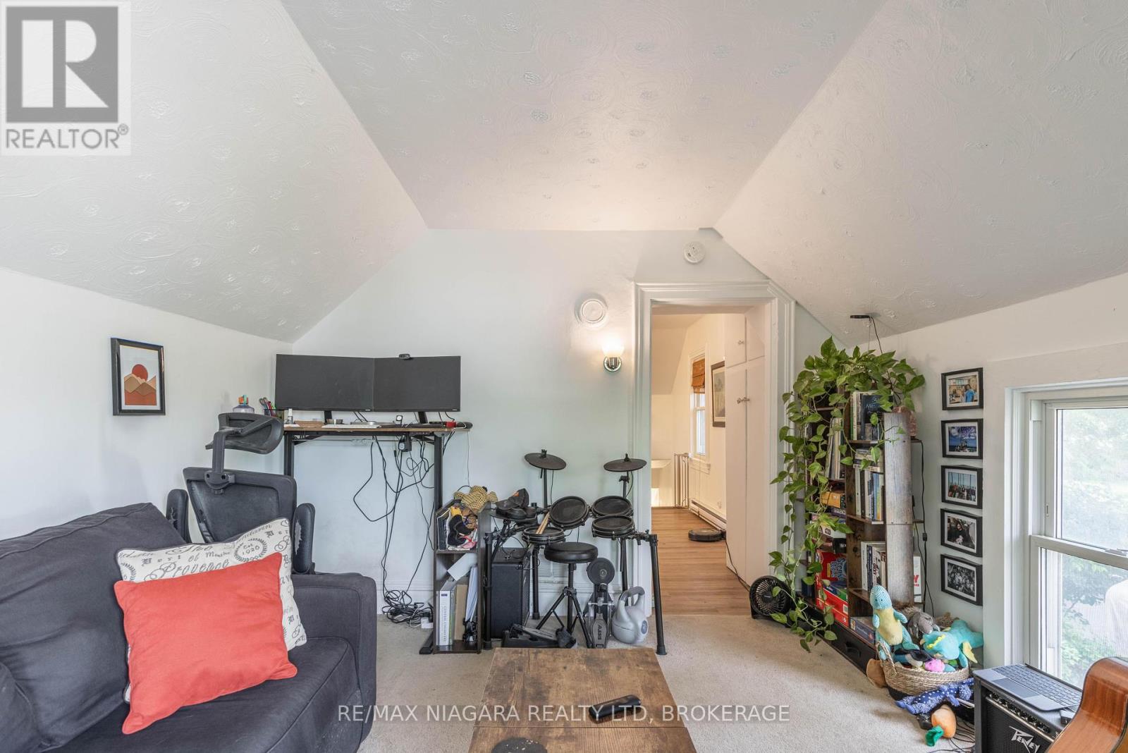 40 Dacotah Street, St. Catharines, Ontario  L2R 1Z7 - Photo 26 - X12416236