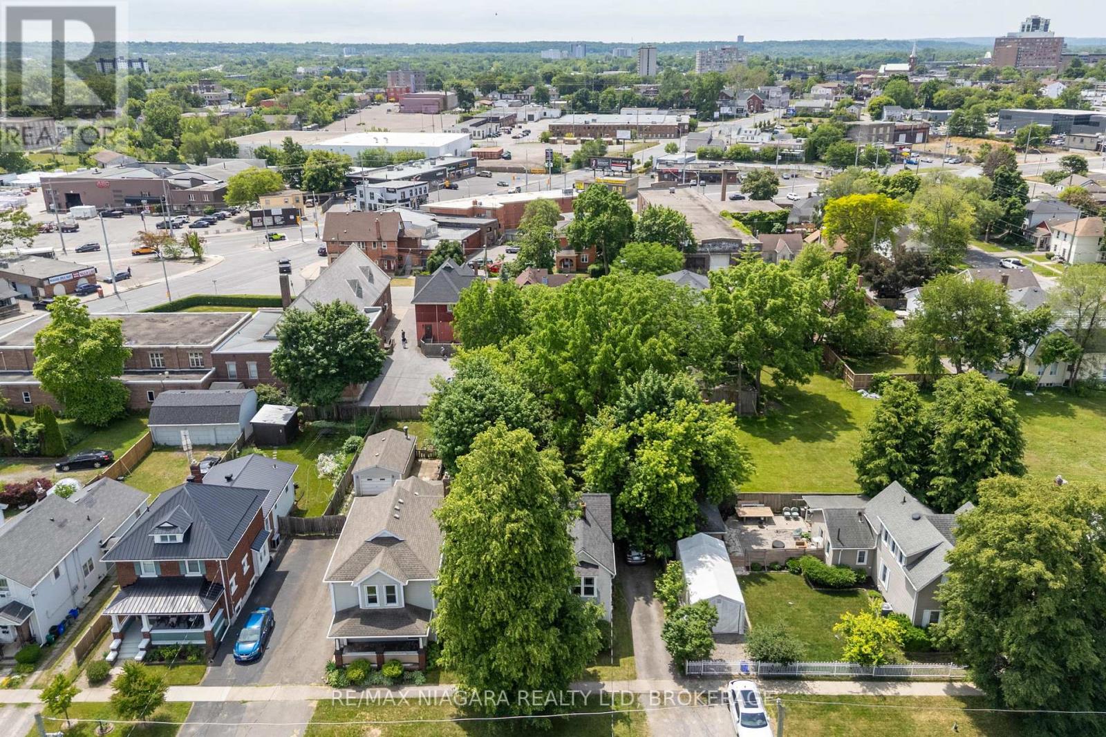 40 Dacotah Street, St. Catharines, Ontario  L2R 1Z7 - Photo 28 - X12416236