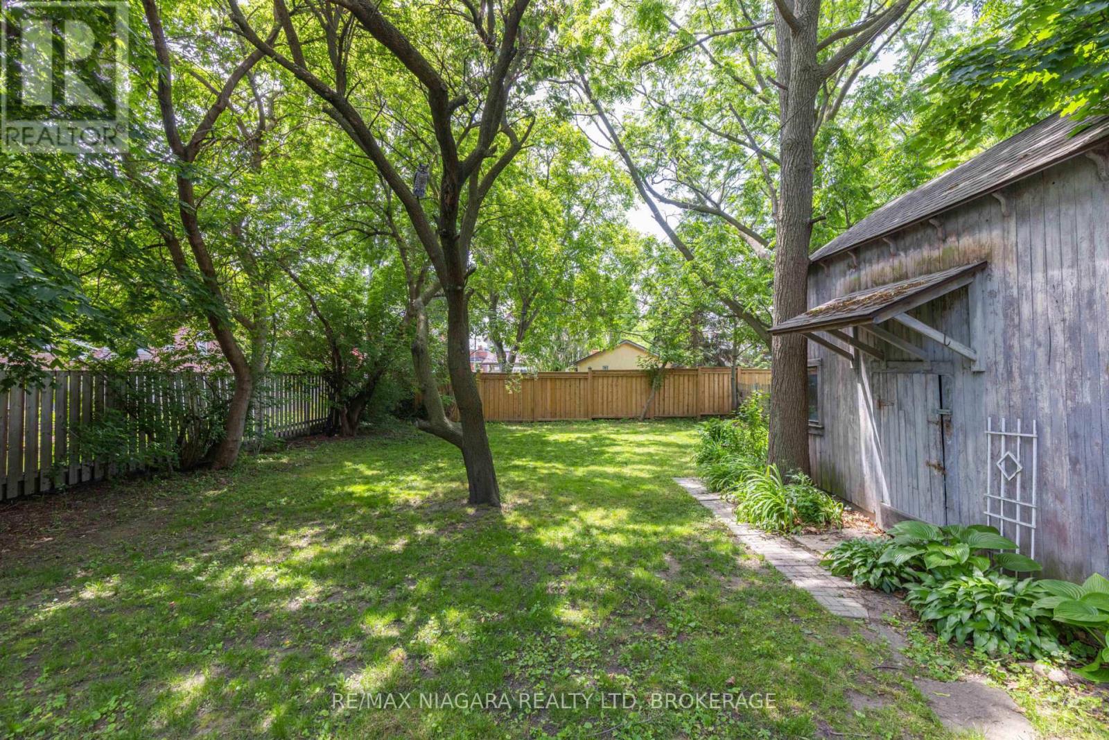 40 Dacotah Street, St. Catharines, Ontario  L2R 1Z7 - Photo 7 - X12416236