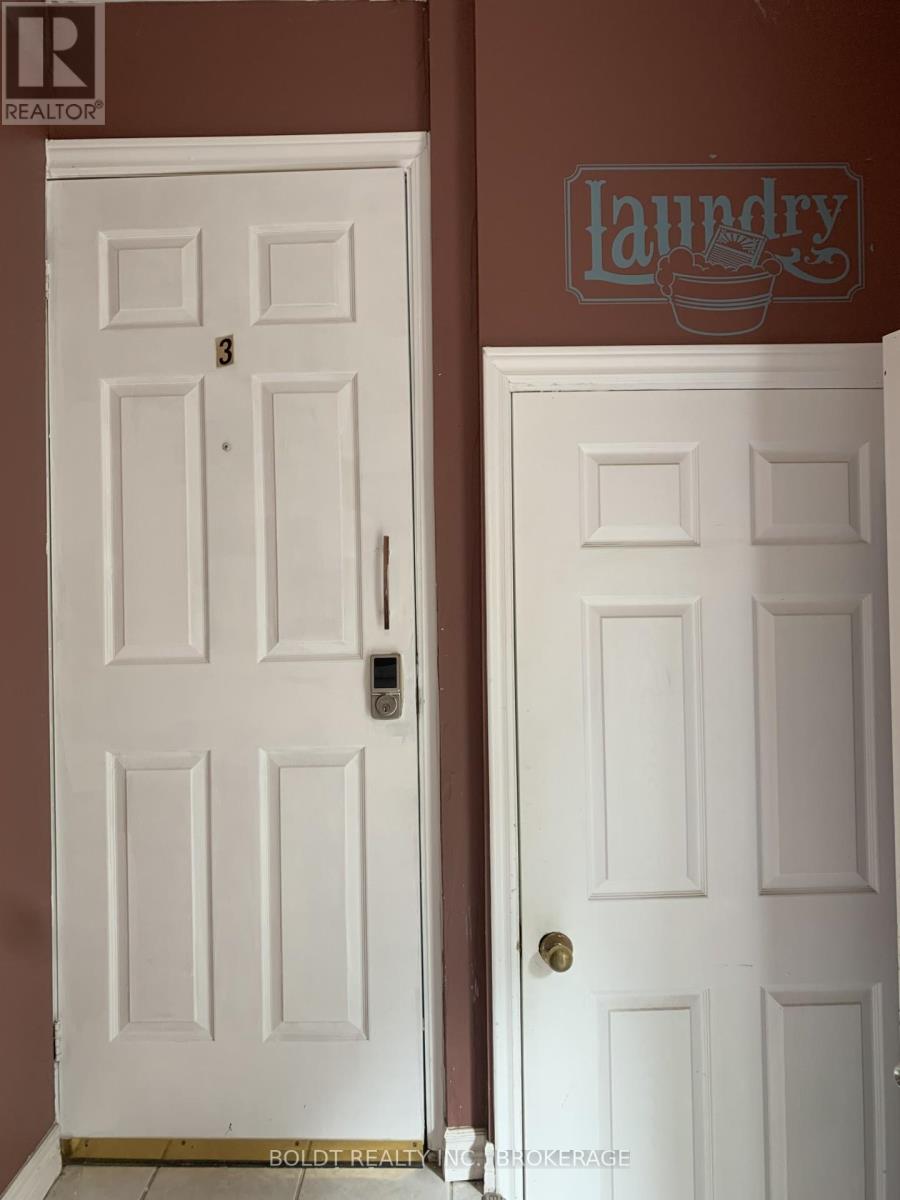 4573 Armoury Street, Niagara Falls, Ontario  L2E 1S5 - Photo 18 - X12416311