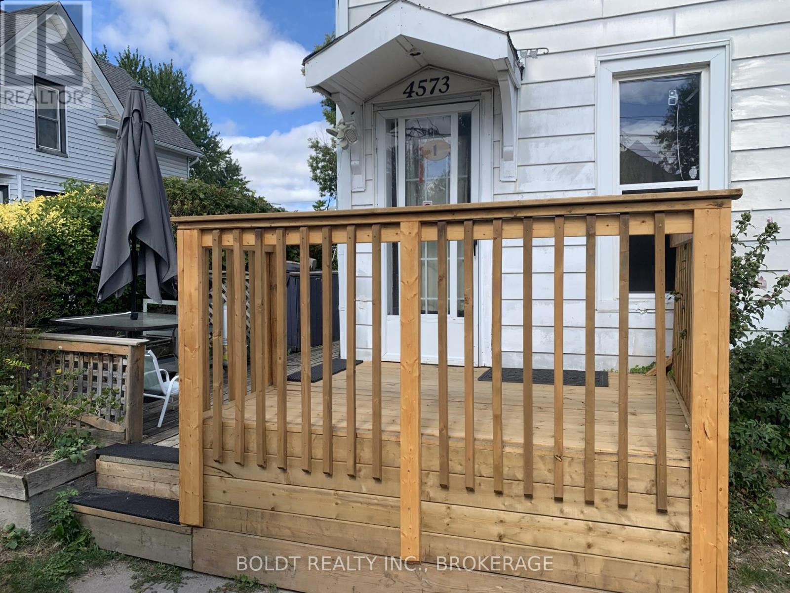 4573 Armoury Street, Niagara Falls, Ontario  L2E 1S5 - Photo 22 - X12416311