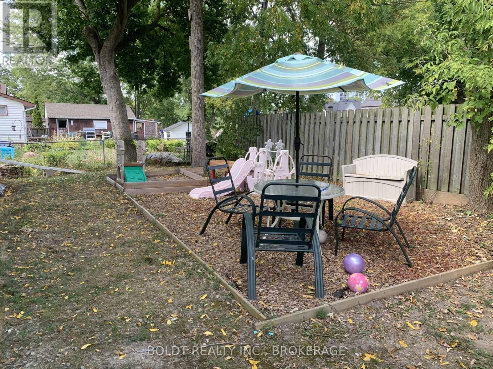 4573 Armoury Street, Niagara Falls, Ontario  L2E 1S5 - Photo 25 - X12416311