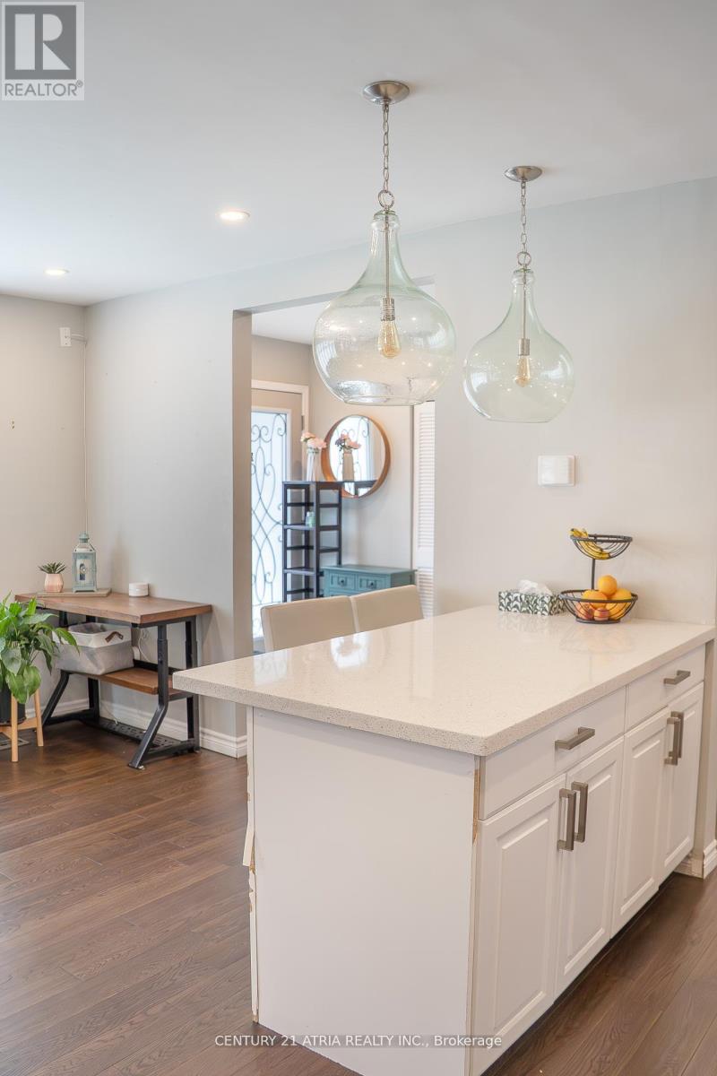 76 Livingston Road, Toronto, Ontario  M1E 1L4 - Photo 3 - E12416142