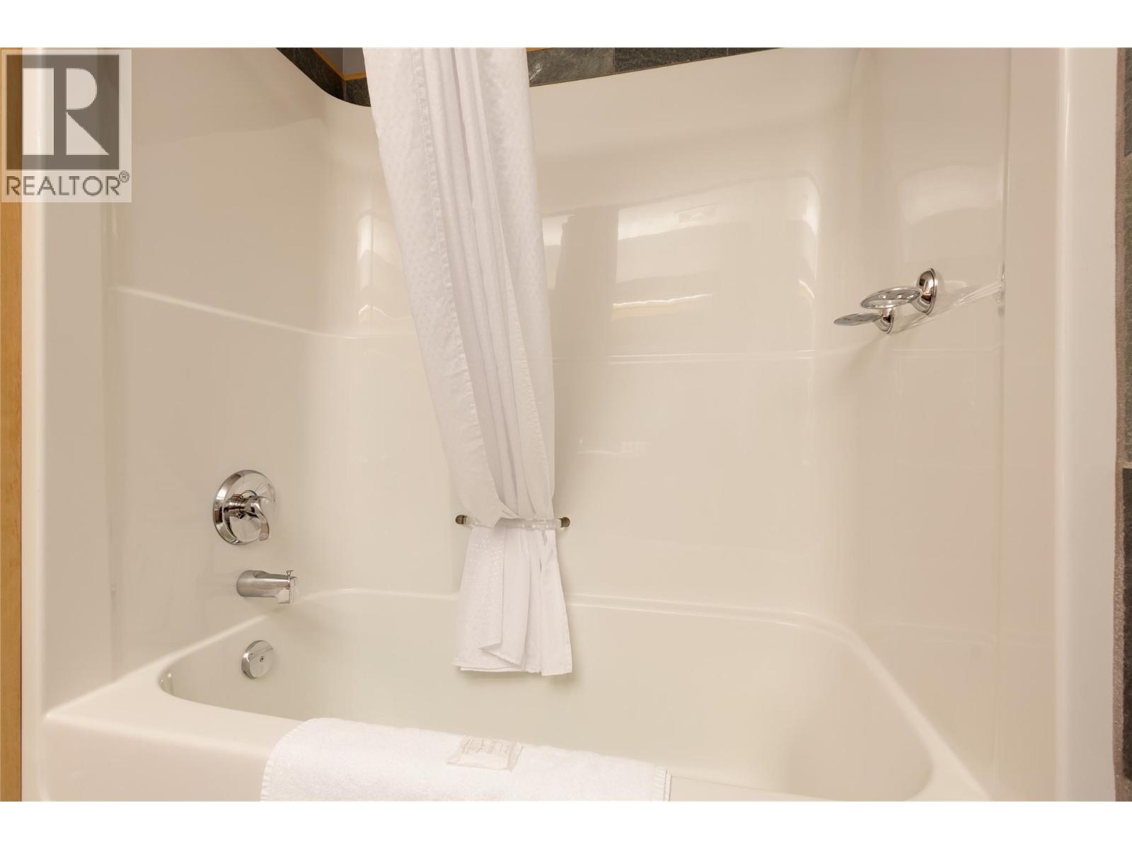 5335 Big White Road Unit# 401 Big White Photo 13 5335 Big White Road Unit# 401 Big White Photo 13