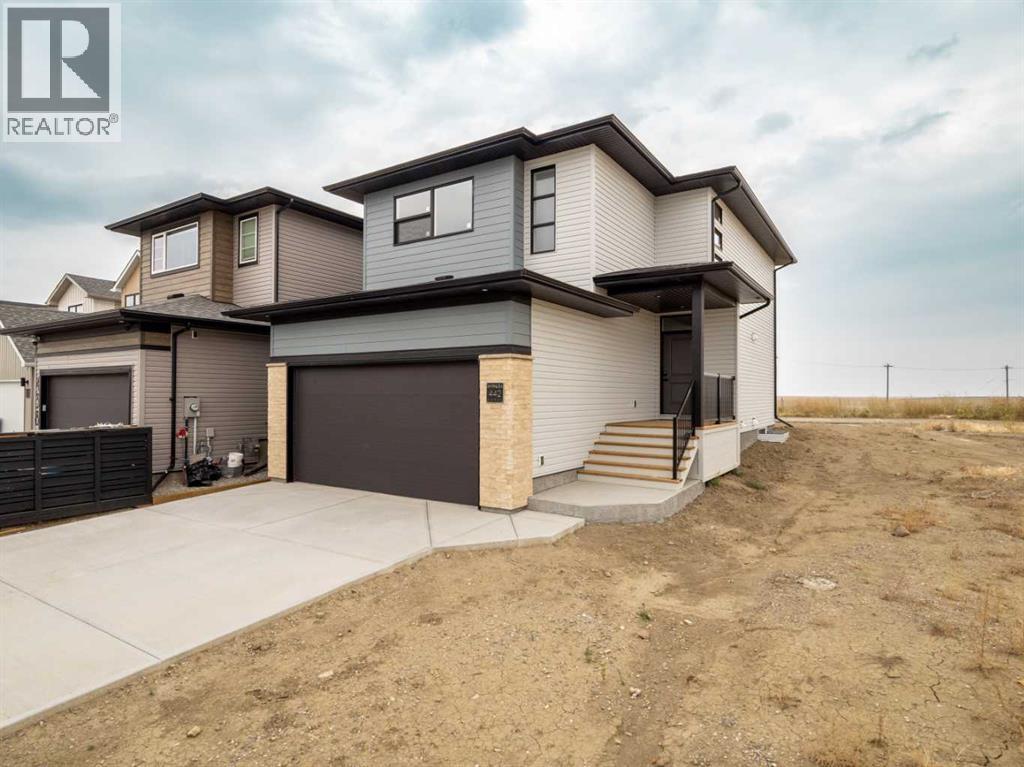 Property at 442 Miners Chase W image 1