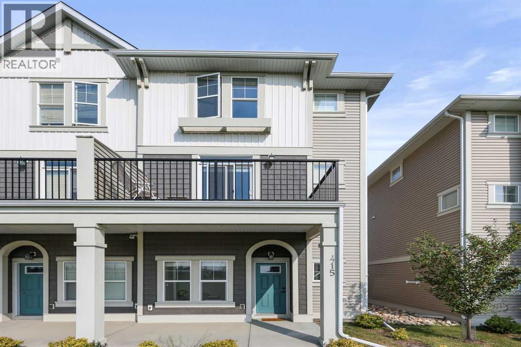 415 South Point Lane Sw, Airdrie, Alberta  T4B 5G8 - Photo 2 - A2255419