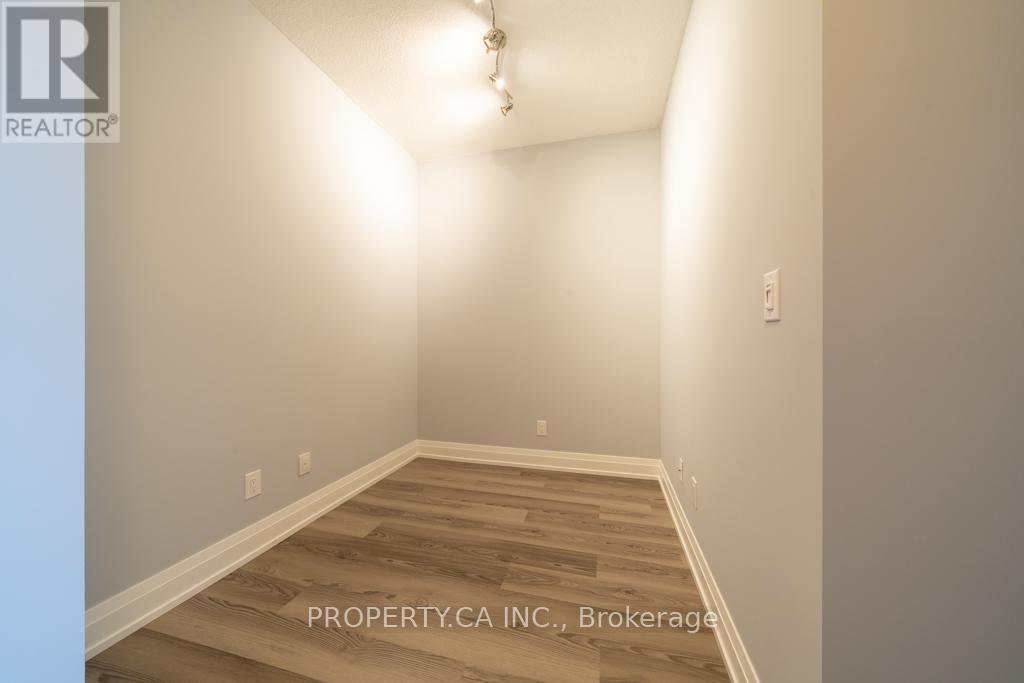 2201 - 3700 Highway 7, Vaughan, Ontario  L4L 0G8 - Photo 3 - N12416162