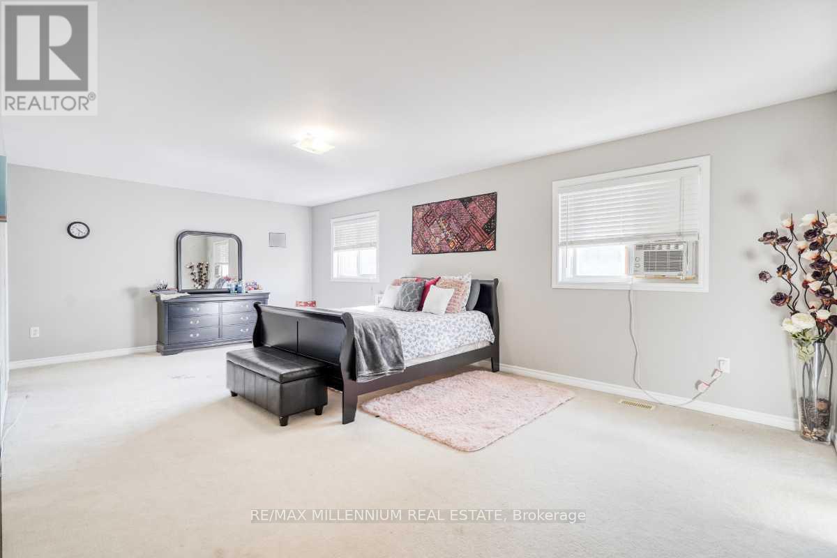 52 The Queens Way, Barrie, Ontario  L4M 7J3 - Photo 24 - S12416159