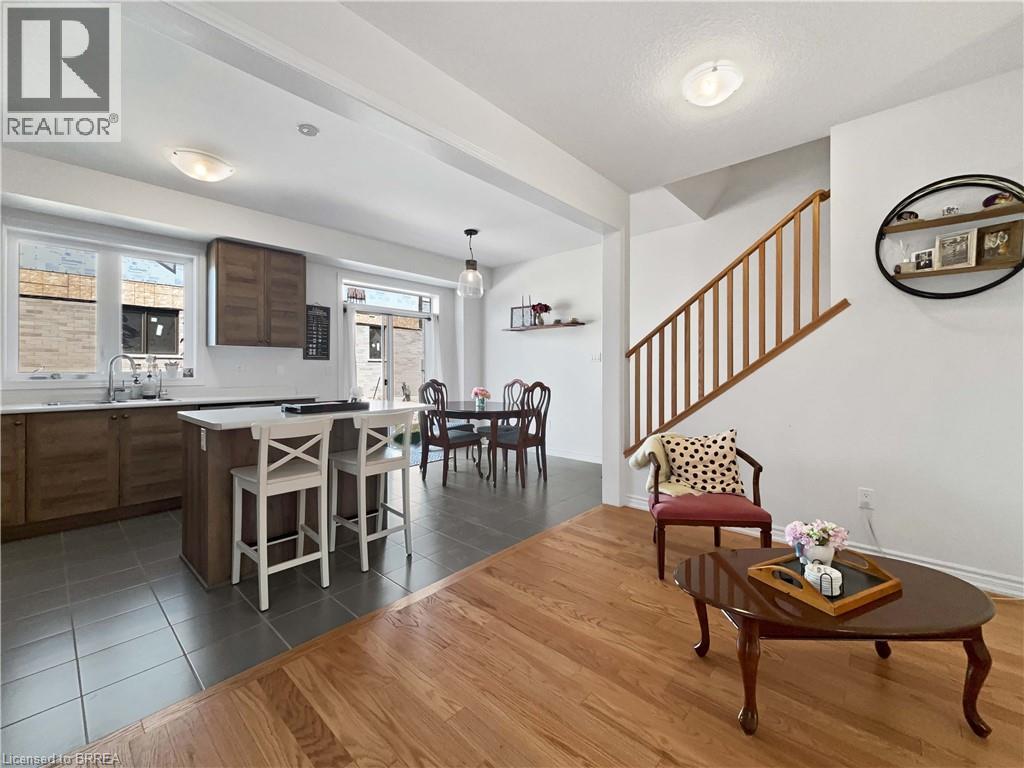 56 Bellhouse Avenue, Brantford, Ontario  N3T 0W1 - Photo 5 - 40770172