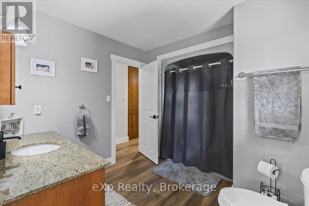 112260 Grey 14 Road, Southgate, Ontario  N0C 1B0 - Photo 17 - X12416265