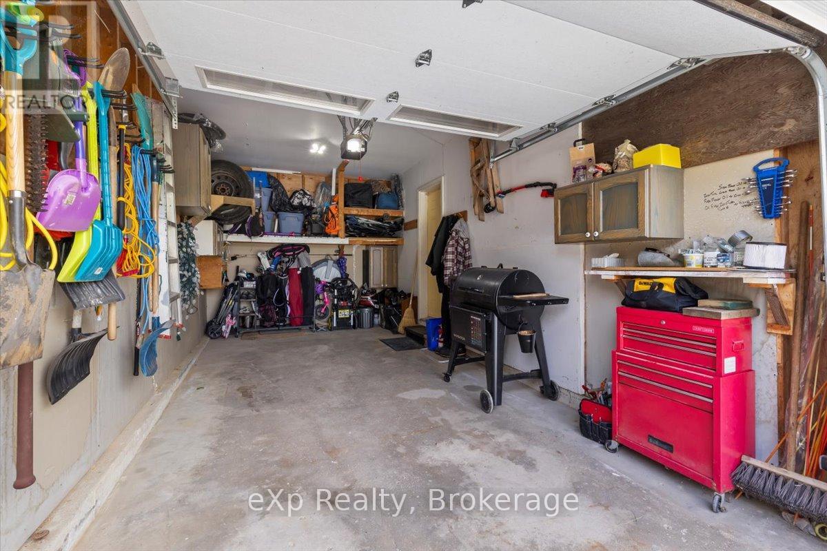 112260 Grey 14 Road, Southgate, Ontario  N0C 1B0 - Photo 25 - X12416265