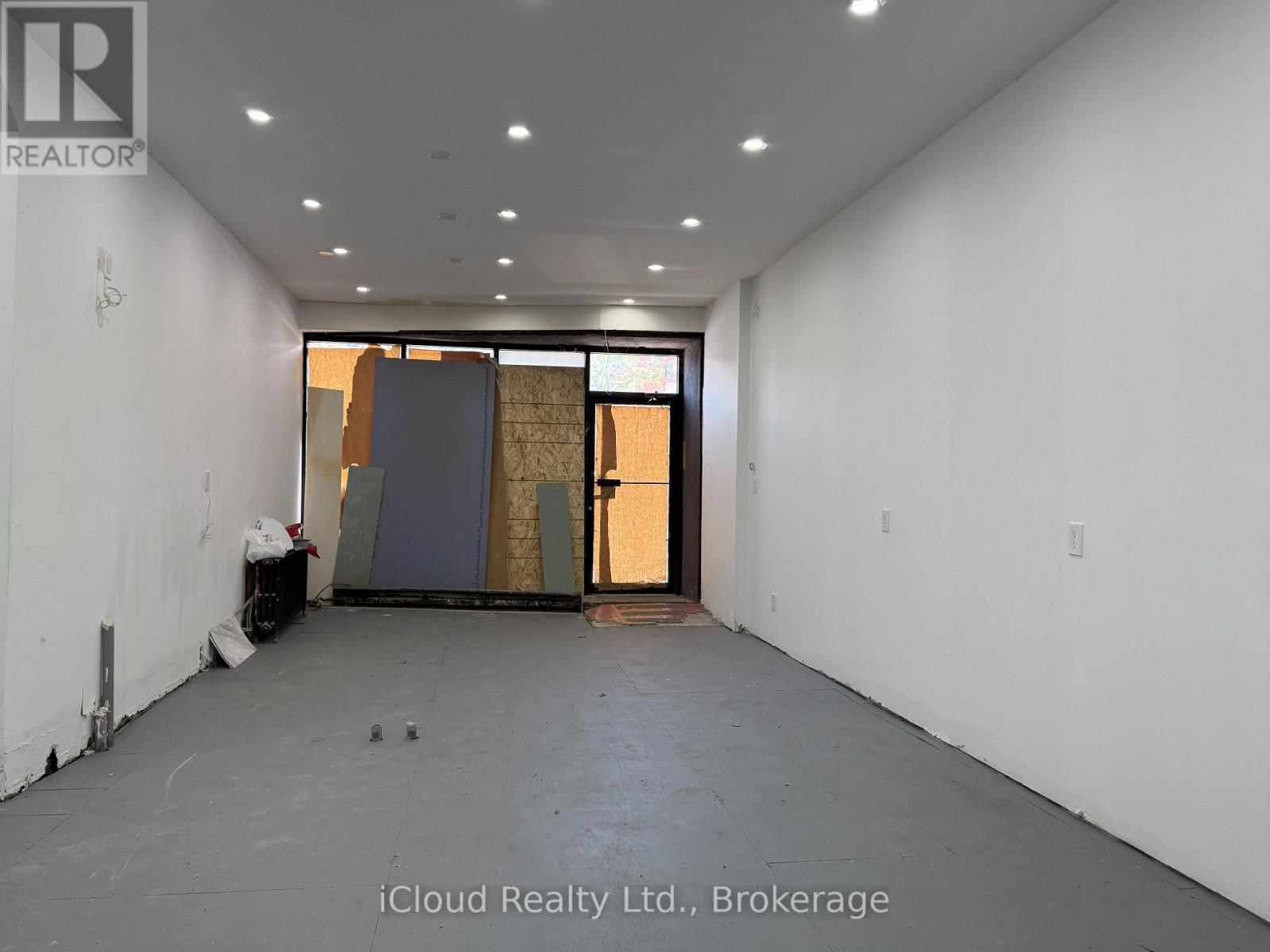 1552 Eglinton Avenue W, Toronto, Ontario  M6E 2G8 - Photo 2 - W12416139