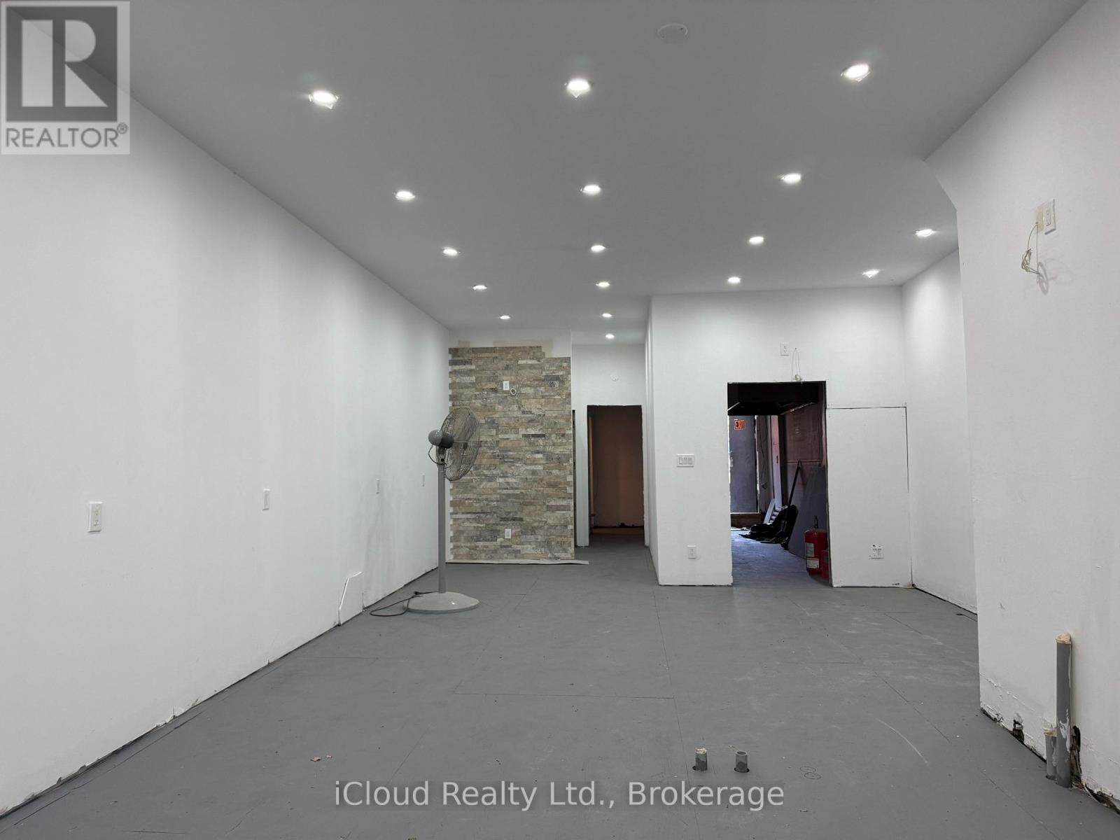 1552 Eglinton Avenue W, Toronto, Ontario  M6E 2G8 - Photo 3 - W12416139