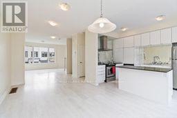 3192 Mintwood Circle, Oakville, Ontario  L6H 0P1 - Photo 11 - W12416158