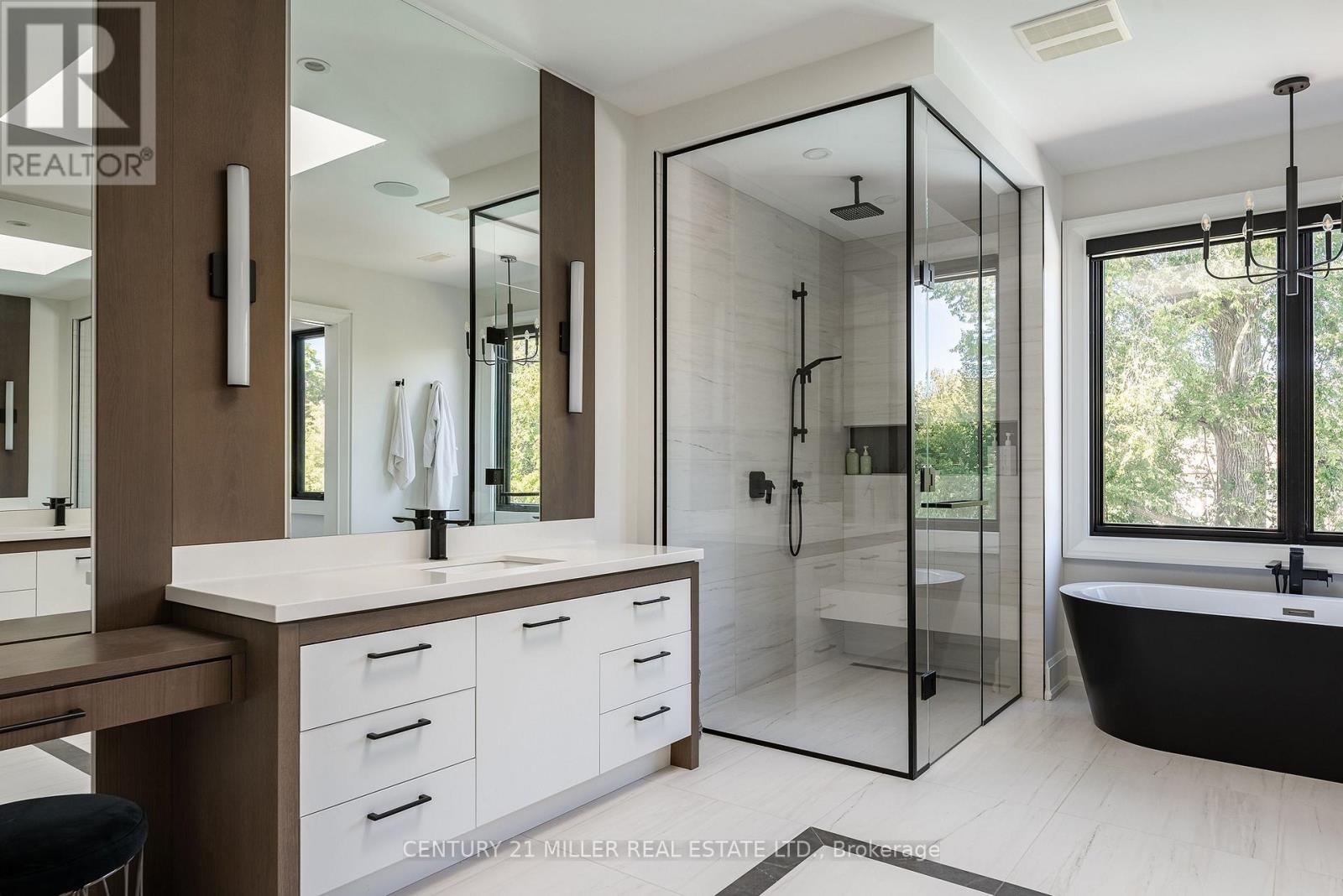 1411 Willowdown Road, Oakville, Ontario  L6L 1X2 - Photo 24 - W12416185