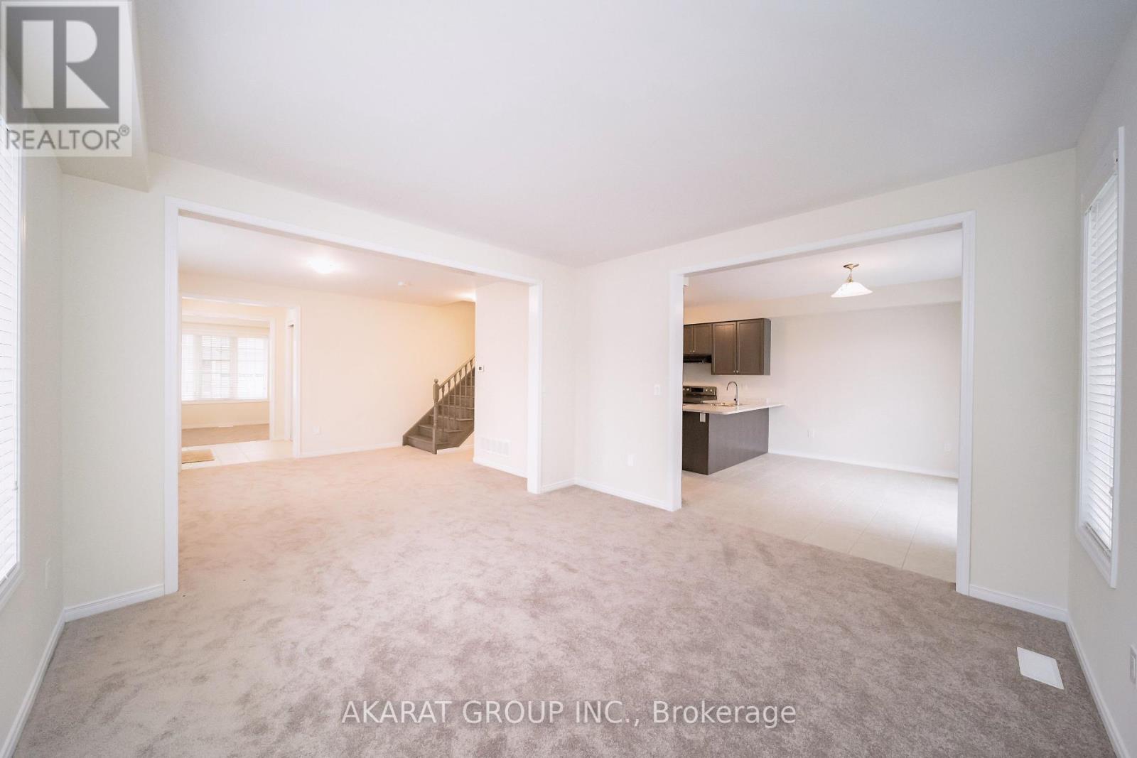 135 Esther Crescent, Thorold, Ontario  L3B 0H1 - Photo 10 - X12416147