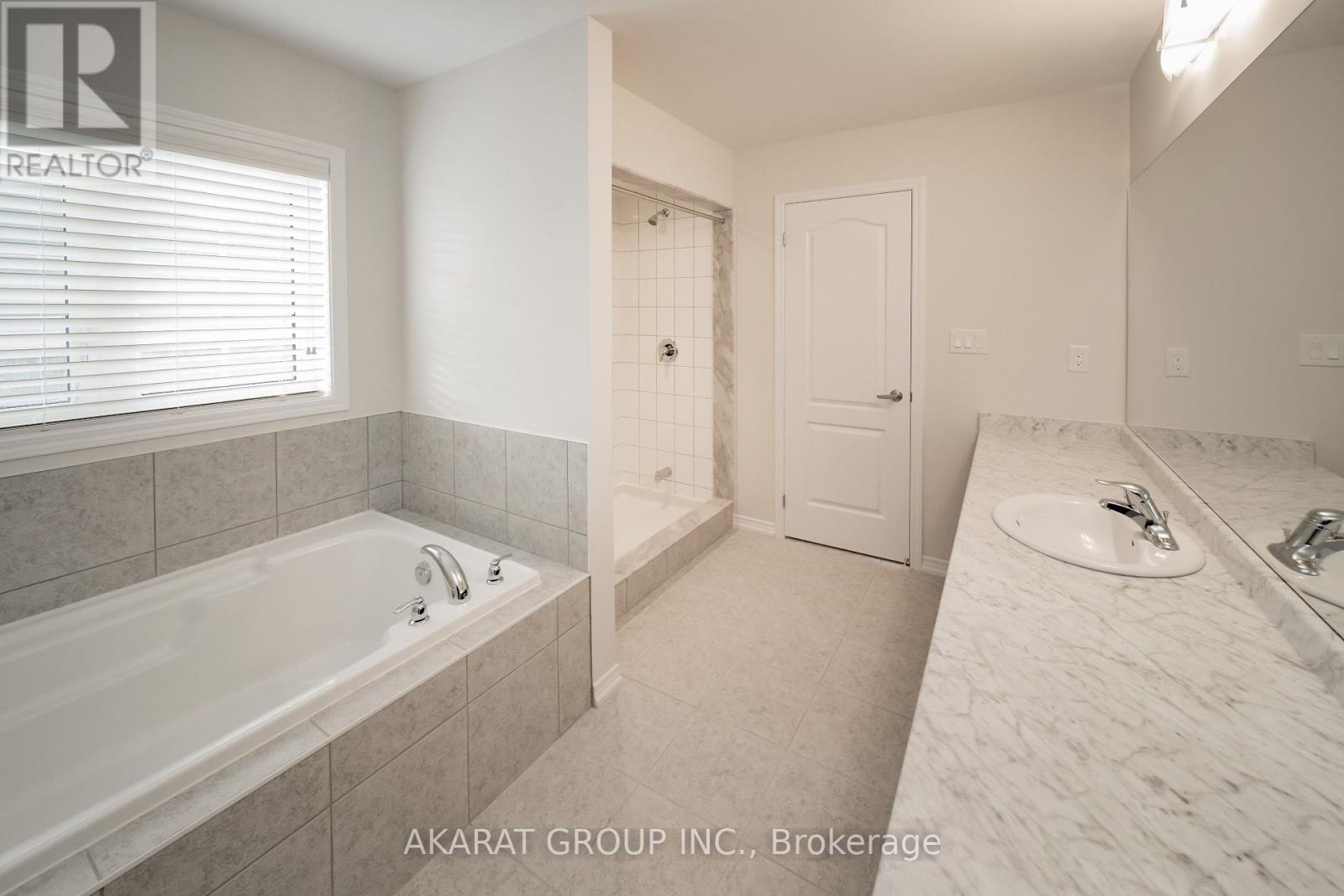 135 Esther Crescent, Thorold, Ontario  L3B 0H1 - Photo 26 - X12416147