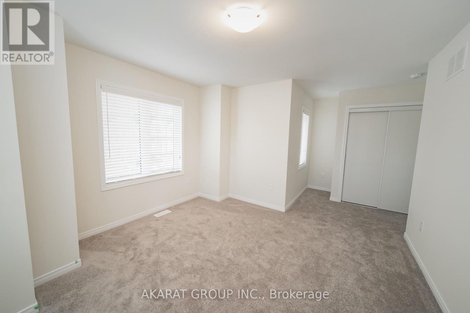 135 Esther Crescent, Thorold, Ontario  L3B 0H1 - Photo 32 - X12416147