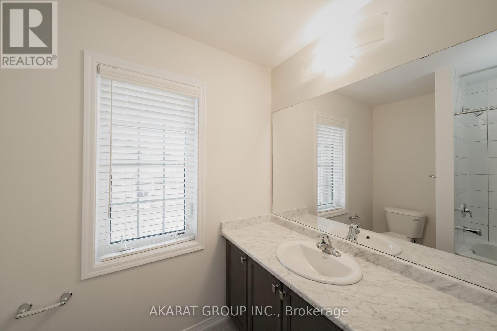 135 Esther Crescent, Thorold, Ontario  L3B 0H1 - Photo 34 - X12416147