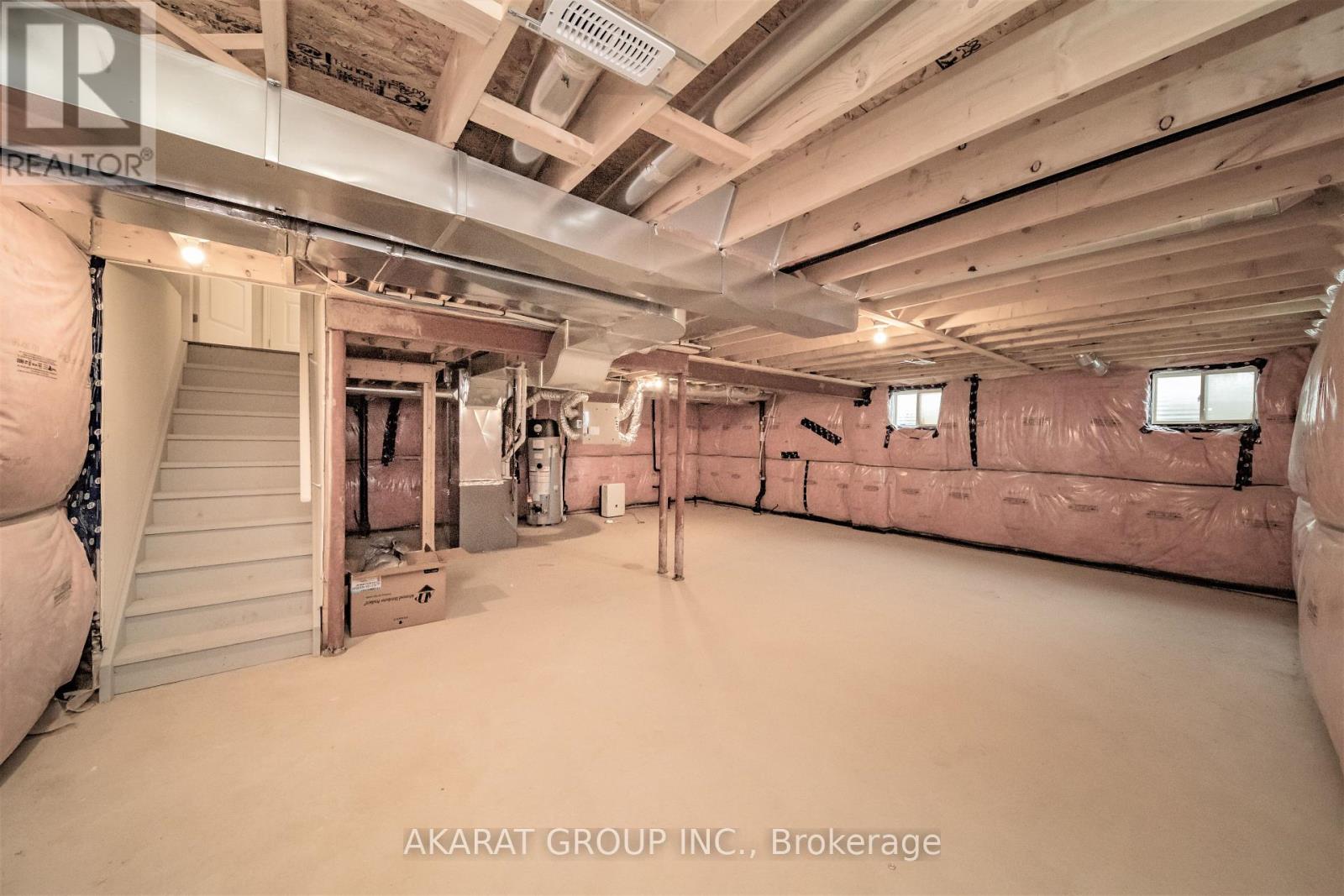 135 Esther Crescent, Thorold, Ontario  L3B 0H1 - Photo 36 - X12416147