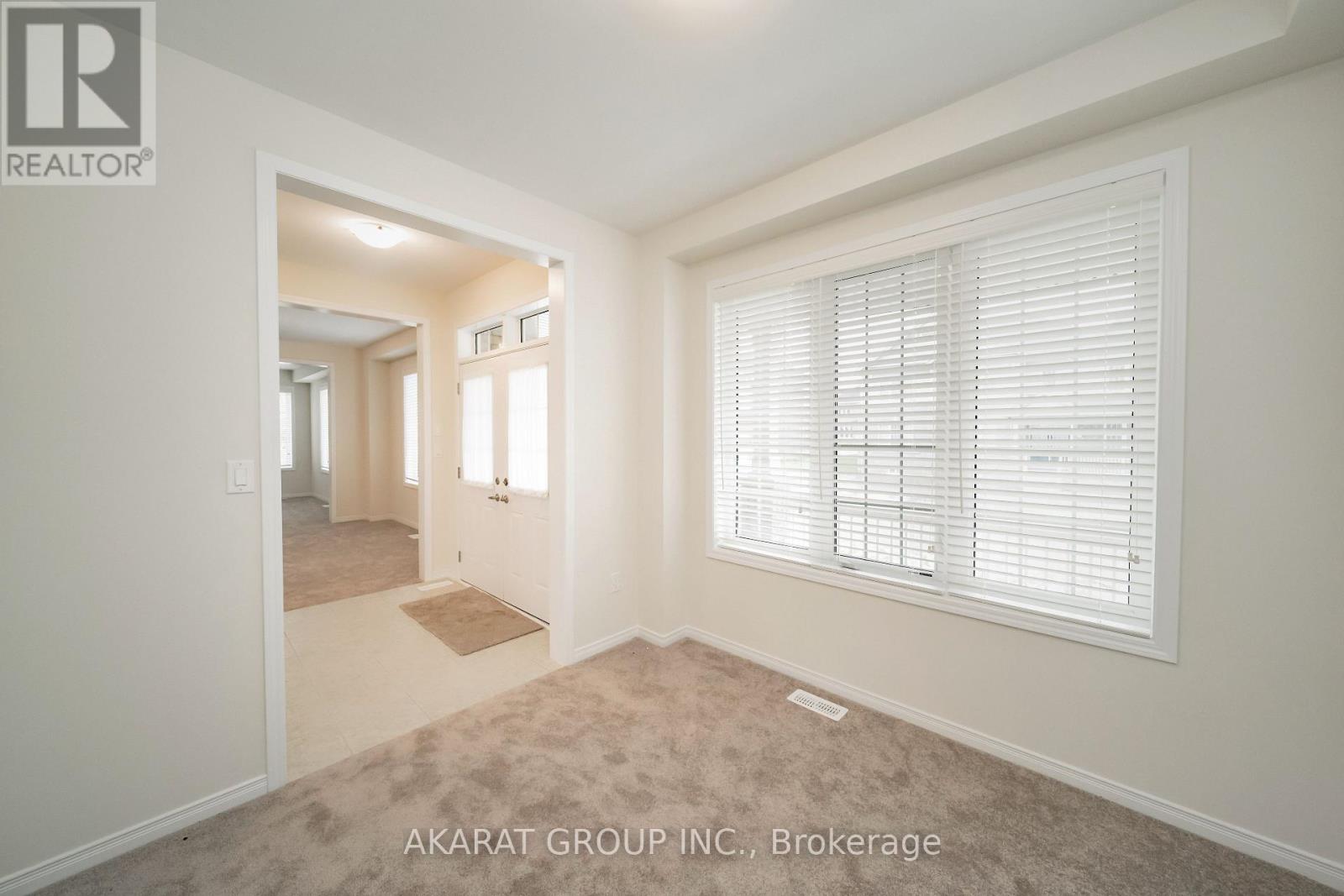 135 Esther Crescent, Thorold, Ontario  L3B 0H1 - Photo 6 - X12416147