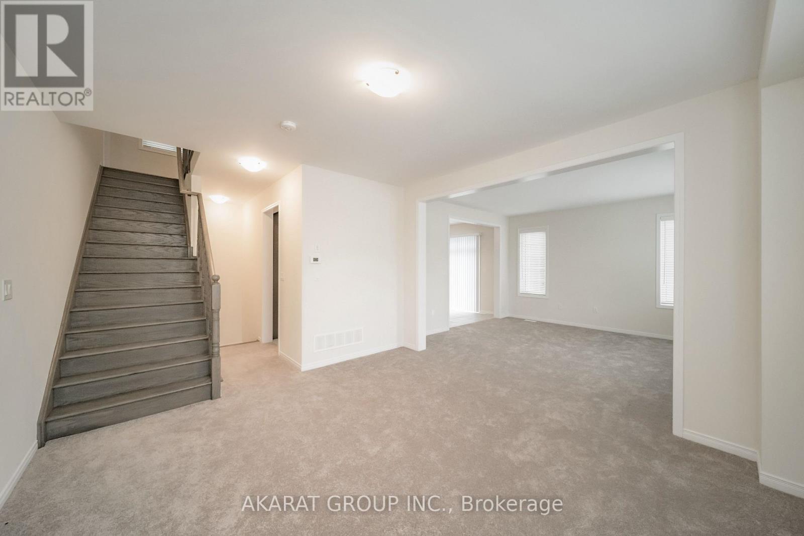 135 Esther Crescent, Thorold, Ontario  L3B 0H1 - Photo 7 - X12416147